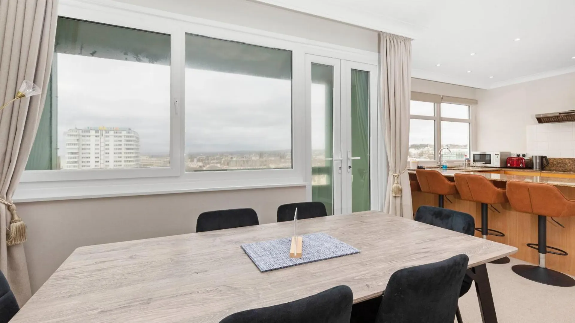 Coastal Sunset With Direct Seaviews By My Getaways Apartment Brighton